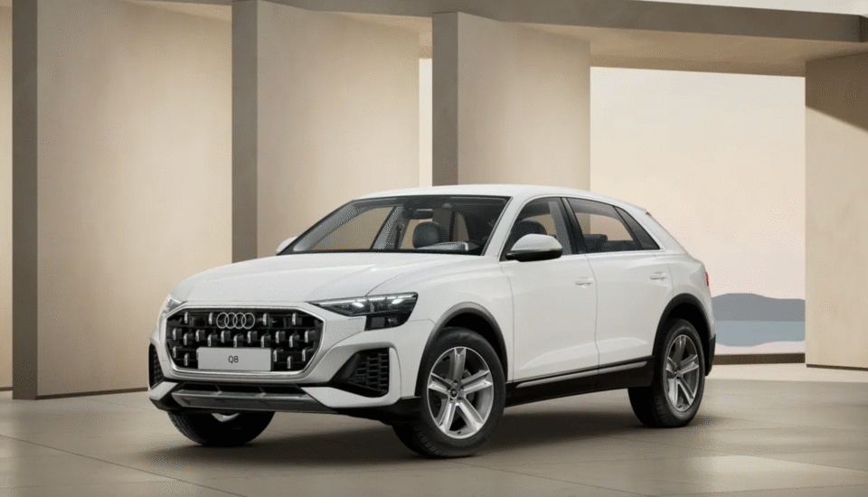 Audi Q8 S-line White