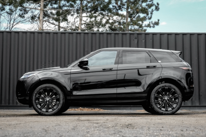 EVOQUE LAND ROVER BLACK