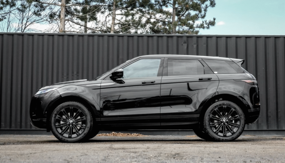 EVOQUE LAND ROVER BLACK