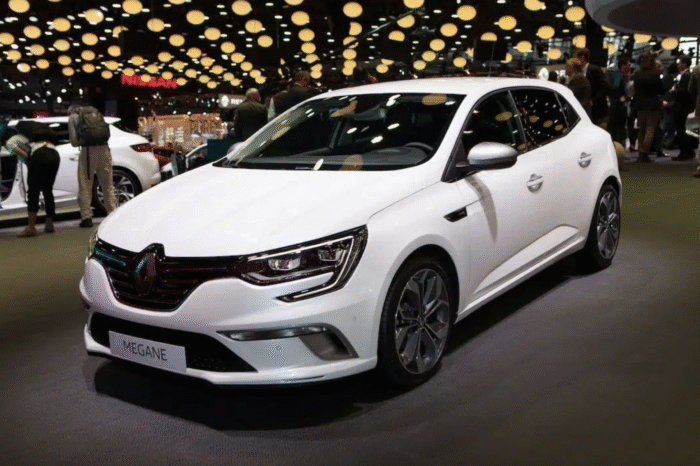 MEGANE RENAULT WHITE