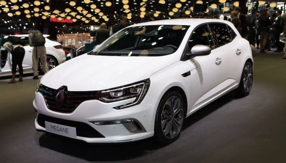 MEGANE RENAULT WHITE