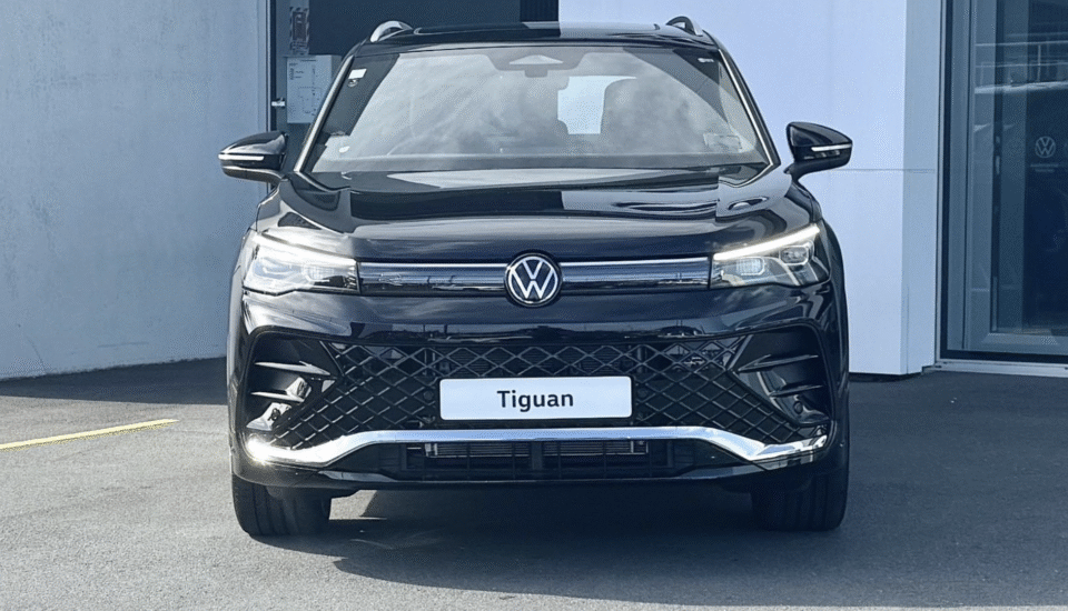 TIGUAN VOLKSWAGE BLACK